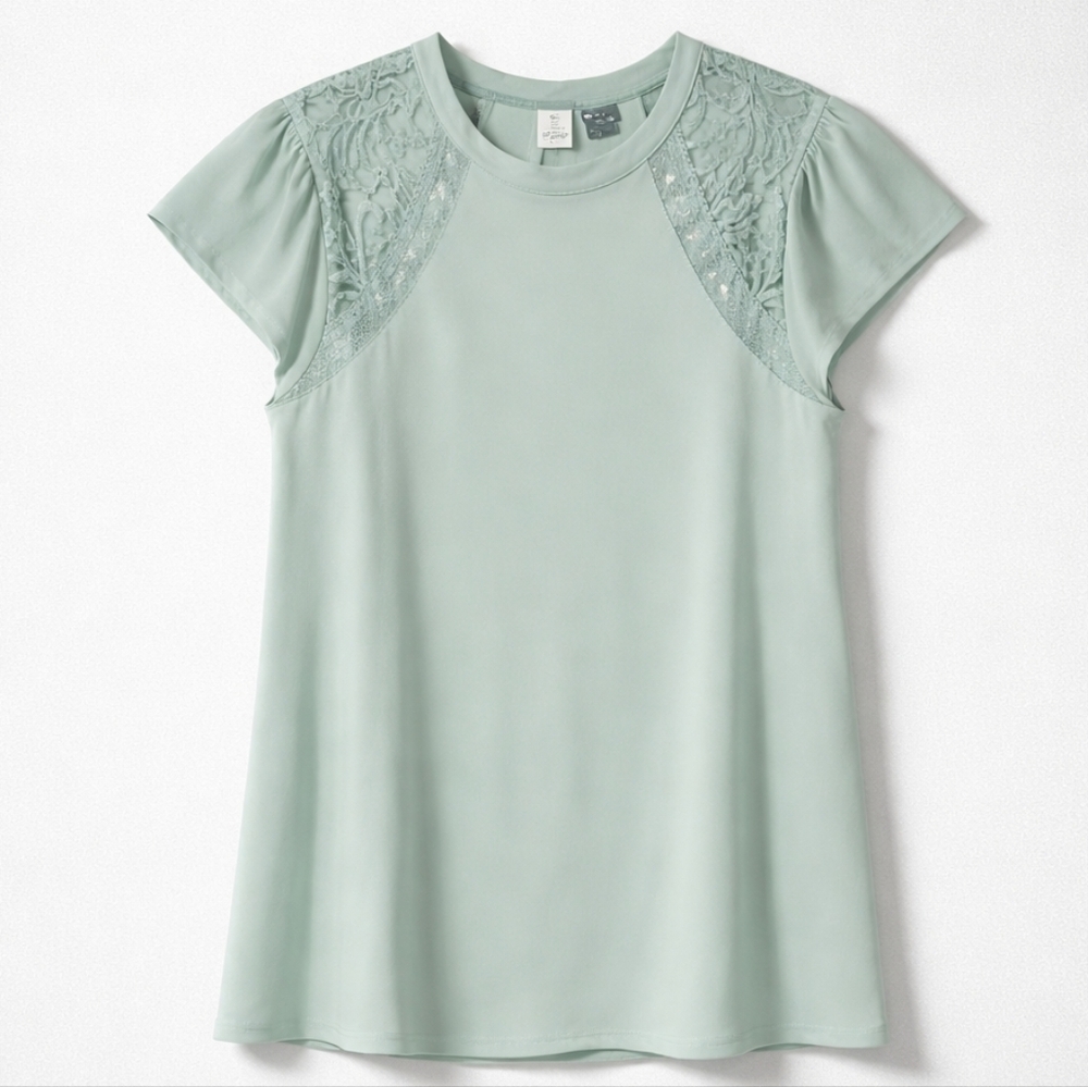 175 Torrid 00 M/L Medium Large Mint Lace Accent Blouse